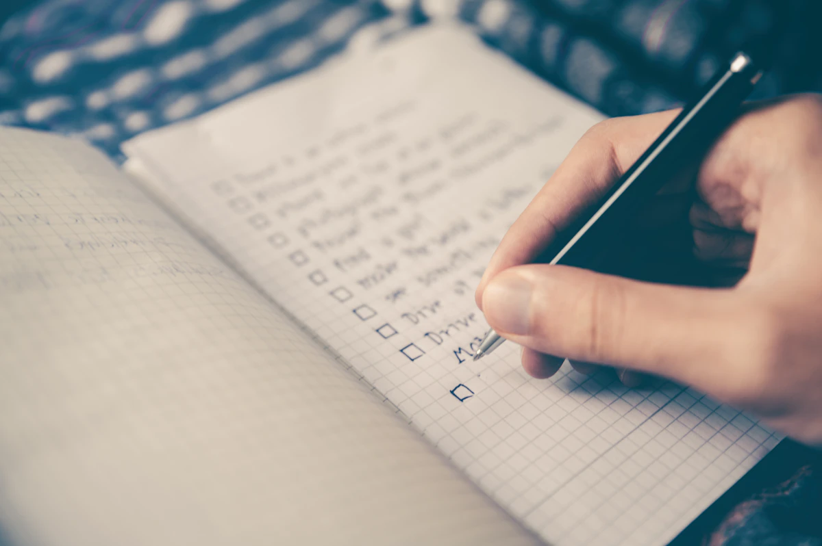 30-60-90 Day Plan Guide: How to Onboard New Hires for Long-Term Success — HR Strategy guide