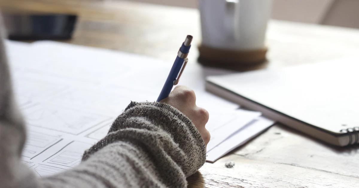 How to Write a Job Description That Attracts the Right Candidates