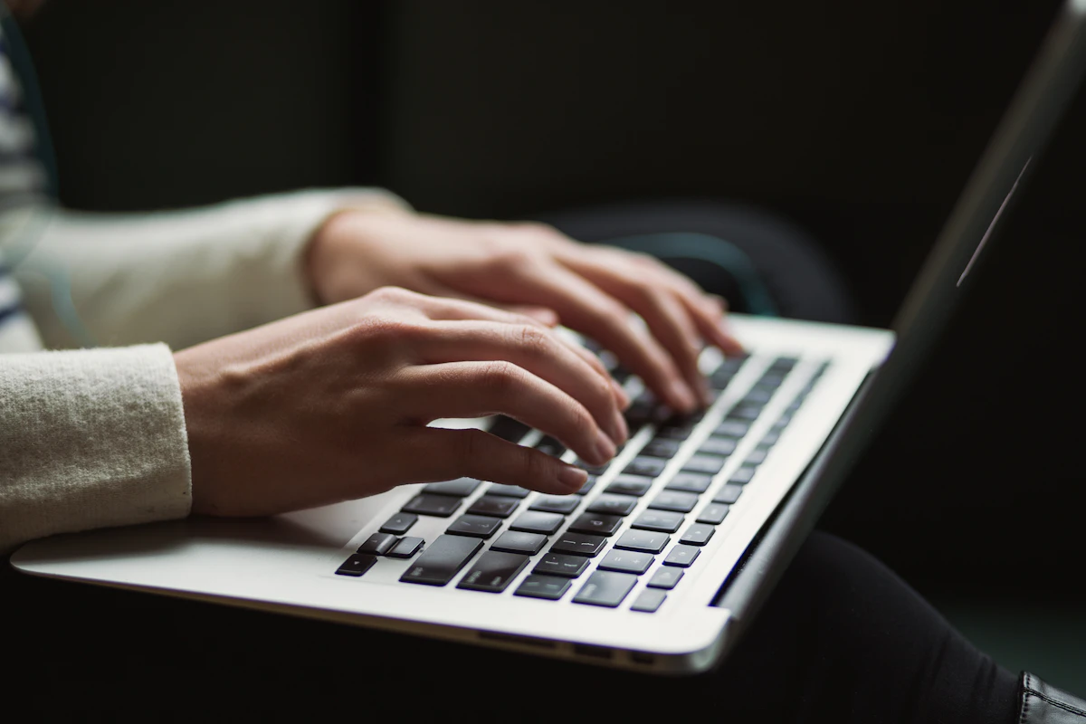 Communicating Pay Bands Internally: How to Roll Out Salary Transparency Without Chaos — HR Strategy guide