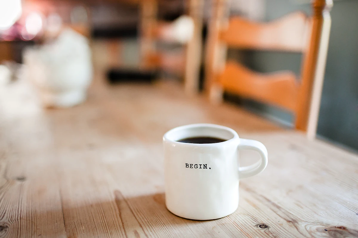Retention Bonuses: How to Structure One That Actually Keeps Someone Through the Deadline — HR Strategy guide